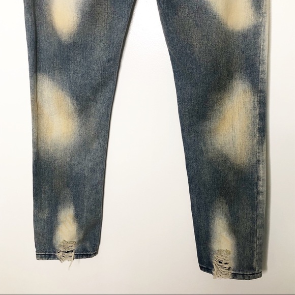 Free People | Bleached Distressed Jeans Size 26 - Picture 7 of 7